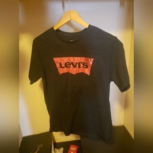 Mens Levi's tee